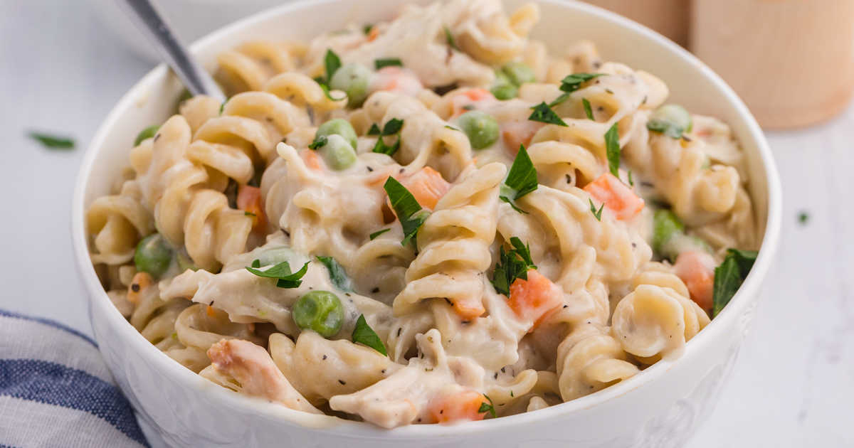 Why Easy Chicken Pot Pie Pasta is Your New Family Favorite